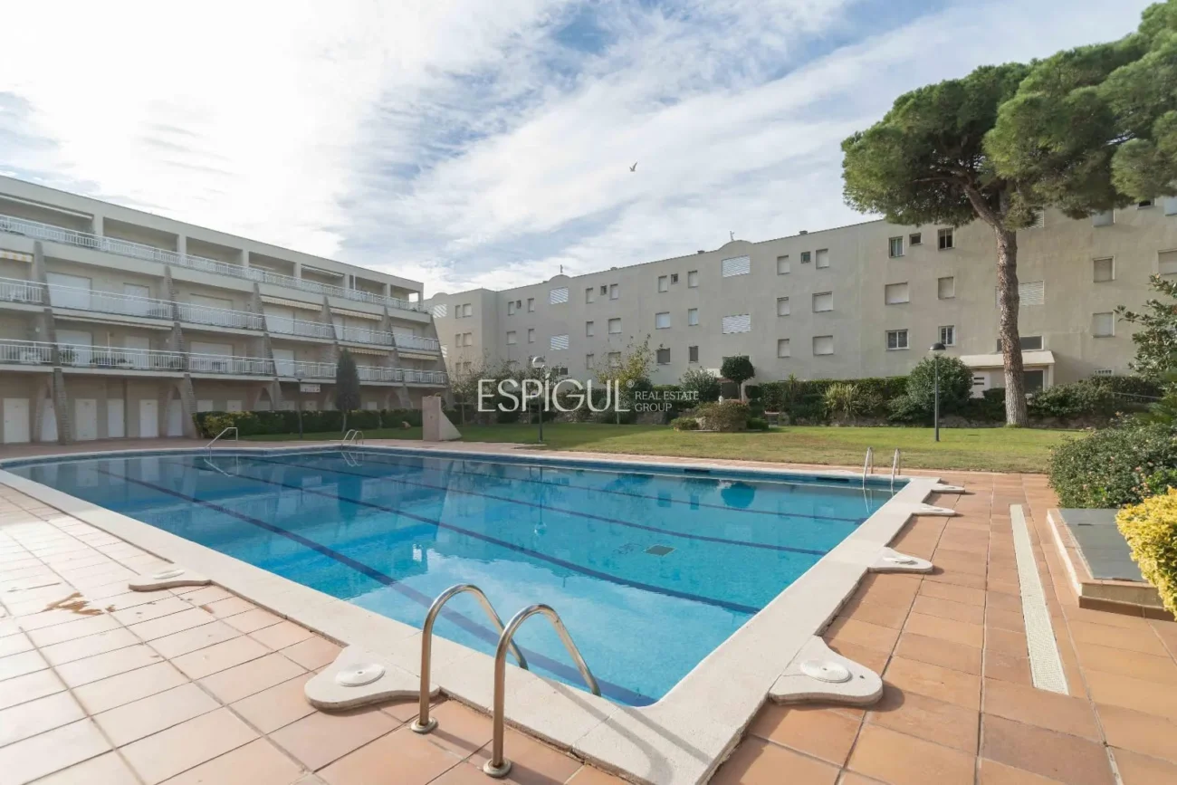 Bajo con jardín de 2 habitaciones en el puerto de L´Escala