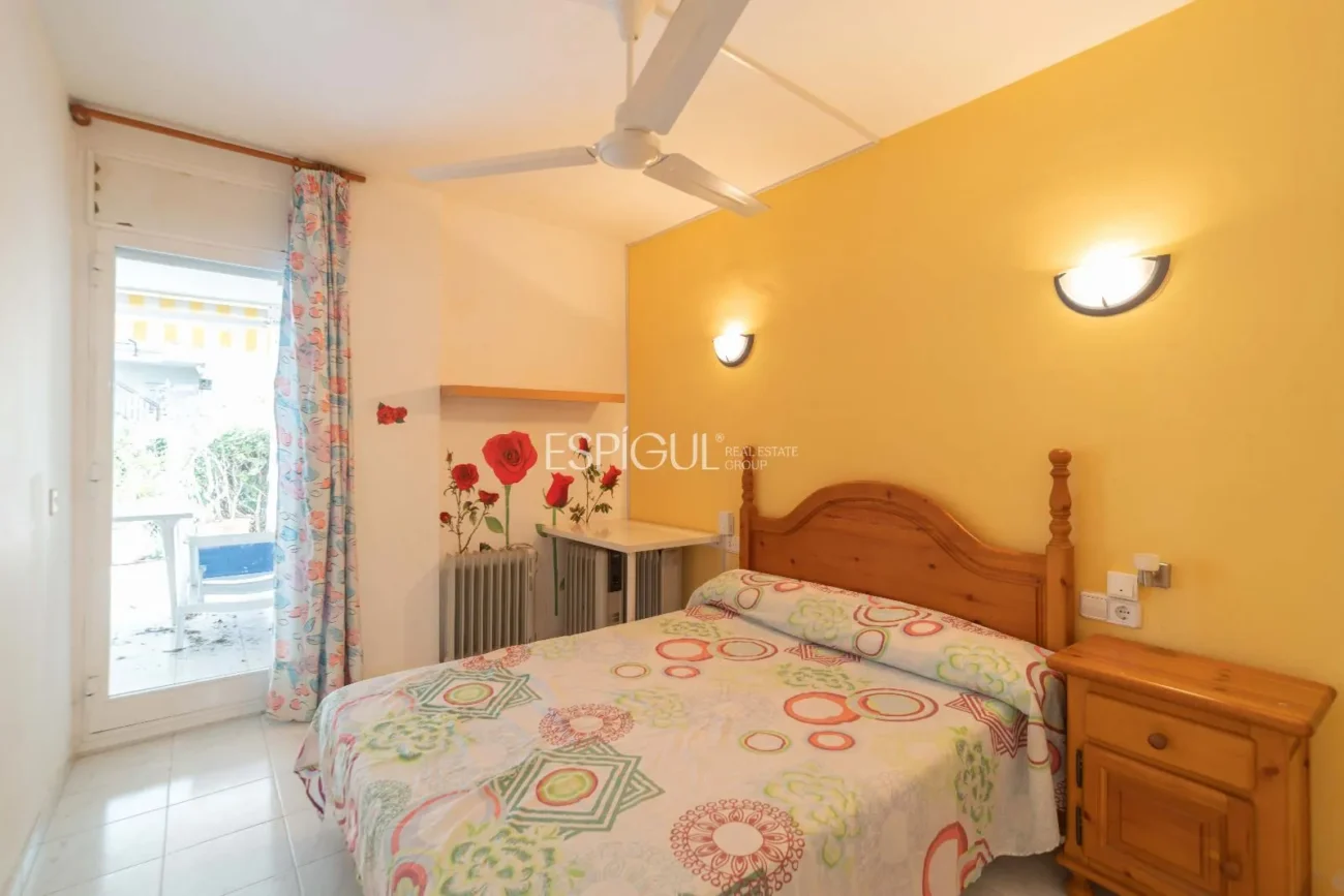 Bajo con jardín de 2 habitaciones en el puerto de L´Escala