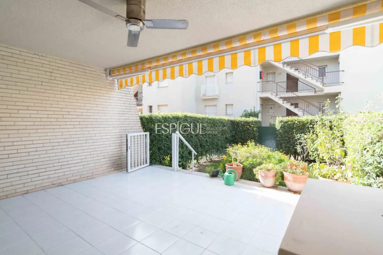 Bajo con jardín de 2 habitaciones en el puerto de L´Escala