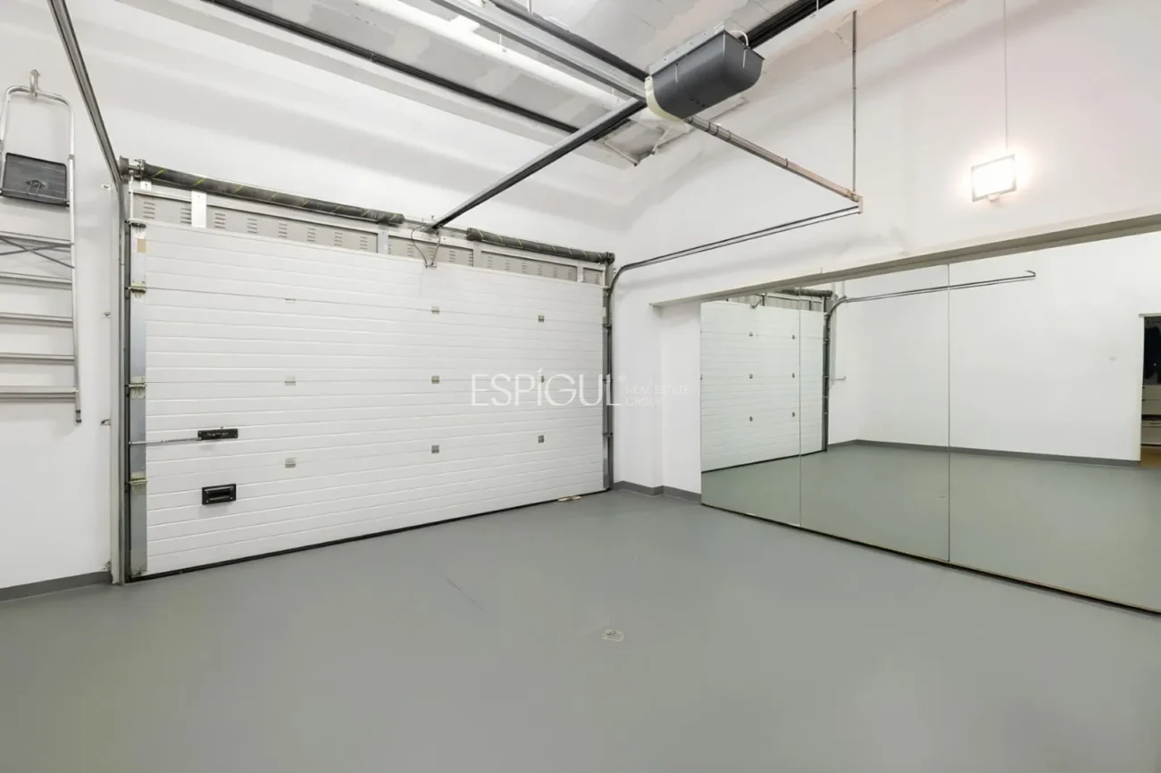 Townhouse for sale in Golf Masia Bach