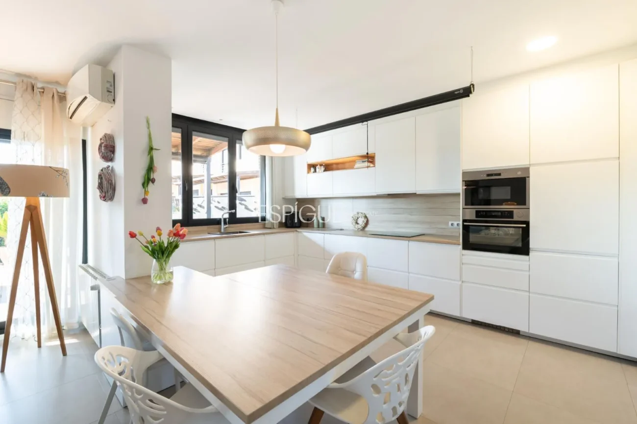 Townhouse for sale in Golf Masia Bach