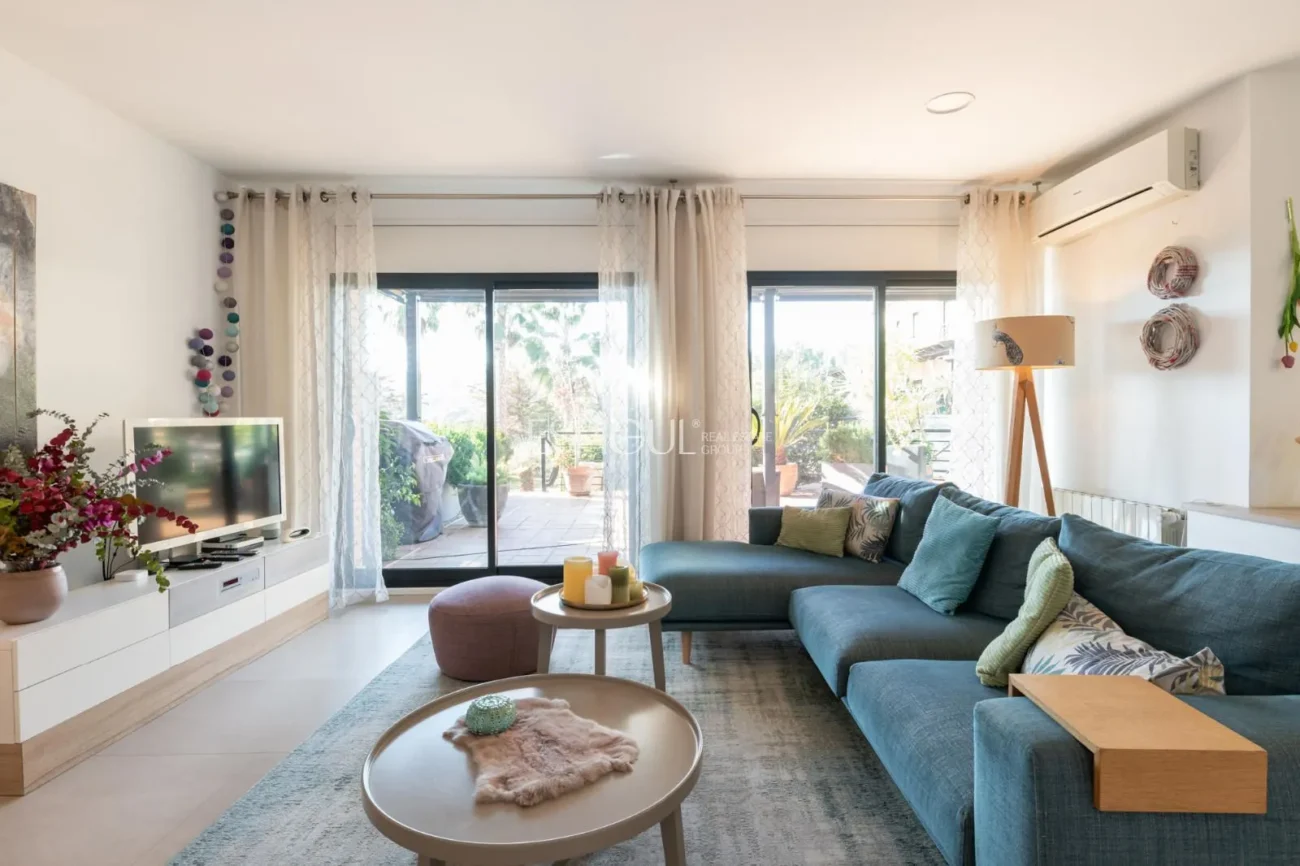 Townhouse for sale in Golf Masia Bach