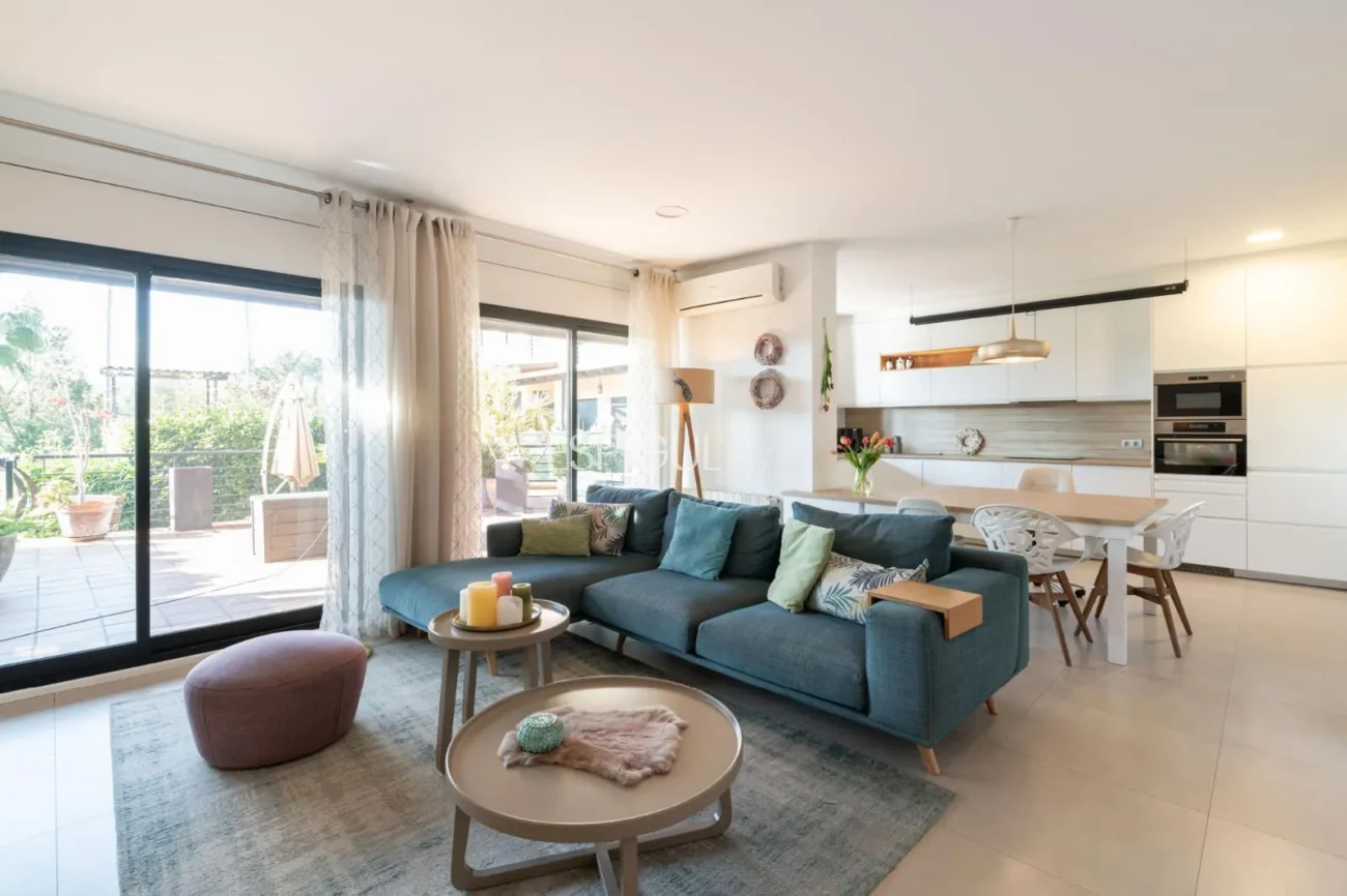 Townhouse for sale in Golf Masia Bach