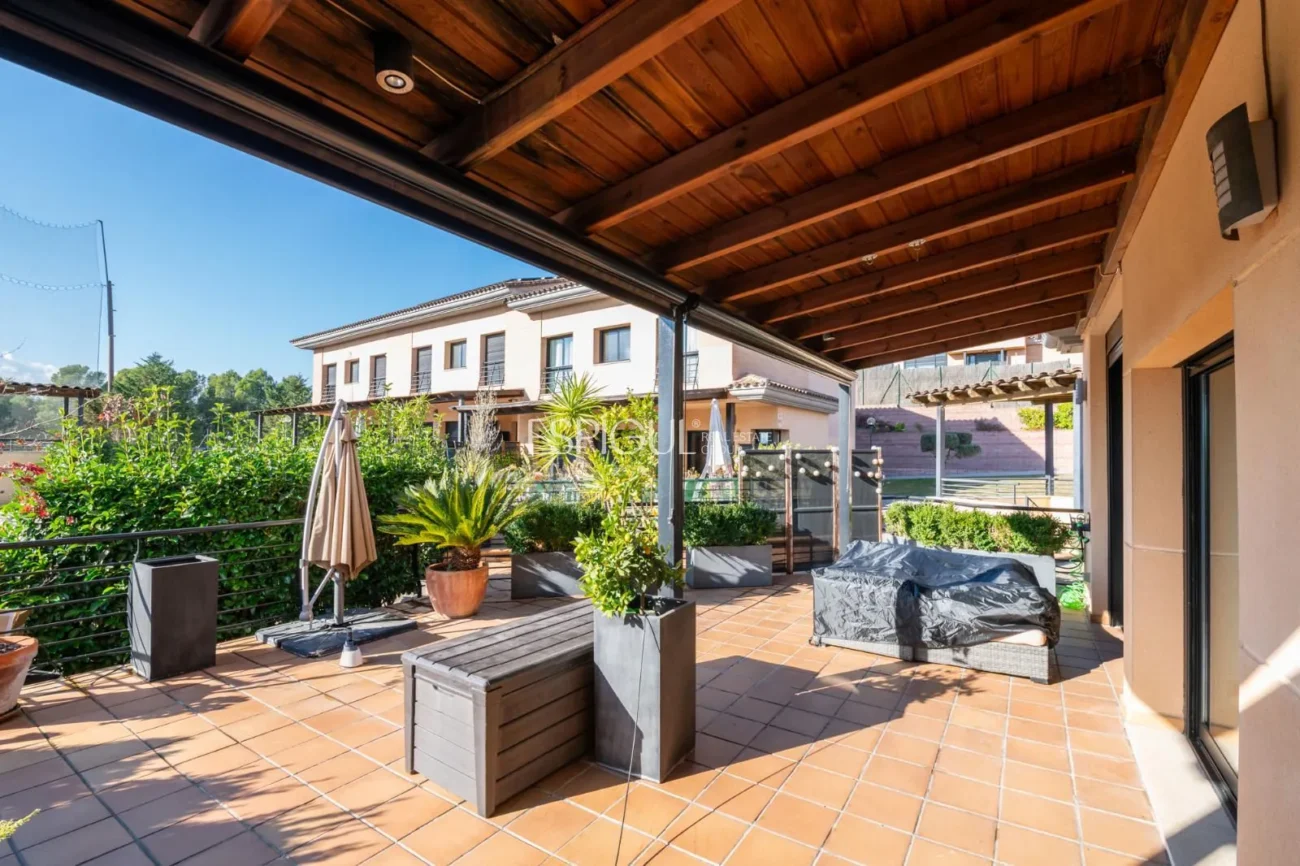 Townhouse for sale in Golf Masia Bach