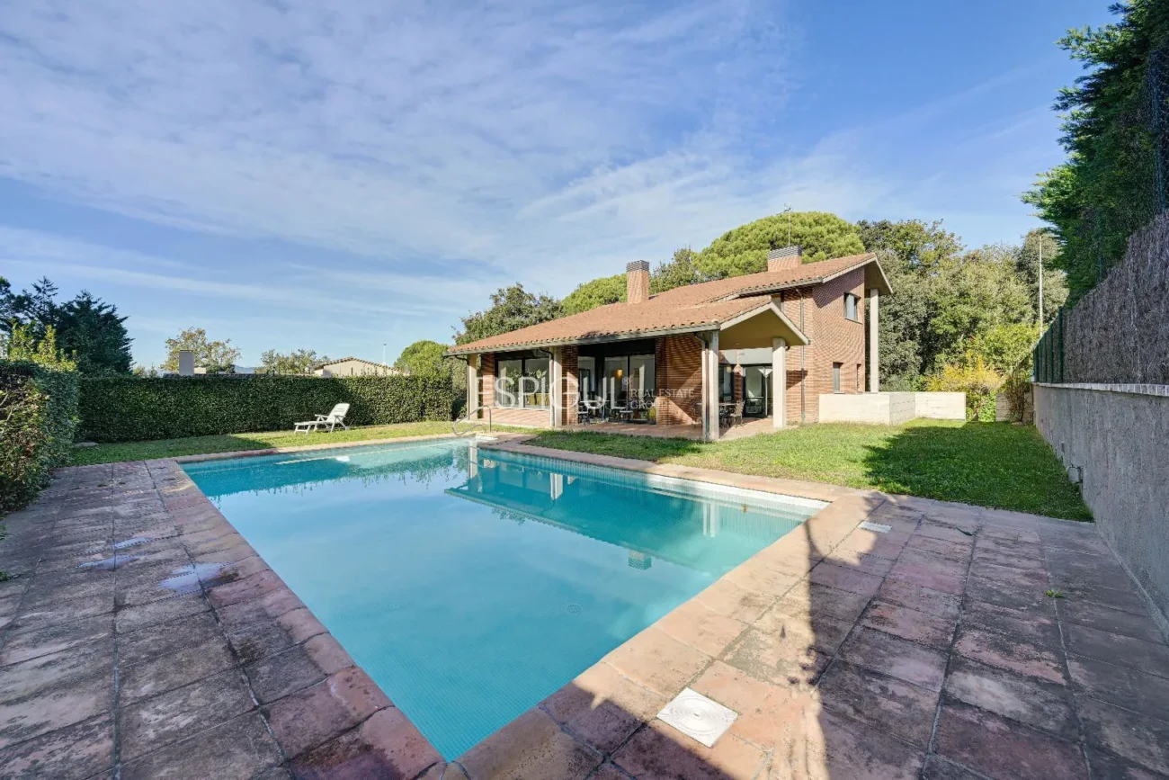 Casa en Fornells Parc con piscina