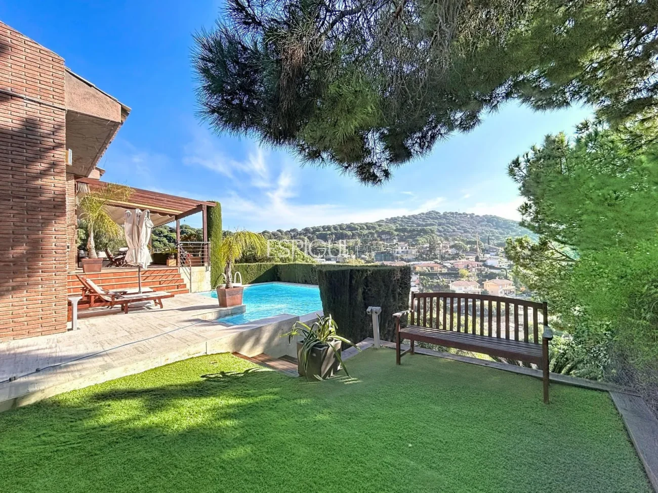 Impressive house with panoramic sea views in Can Tolrà