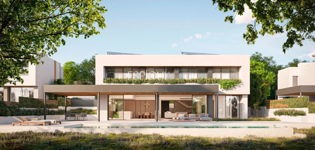 Lujo con vistas al mar: Exclusivas casas  de obra nueva con piscina en Llavaneras