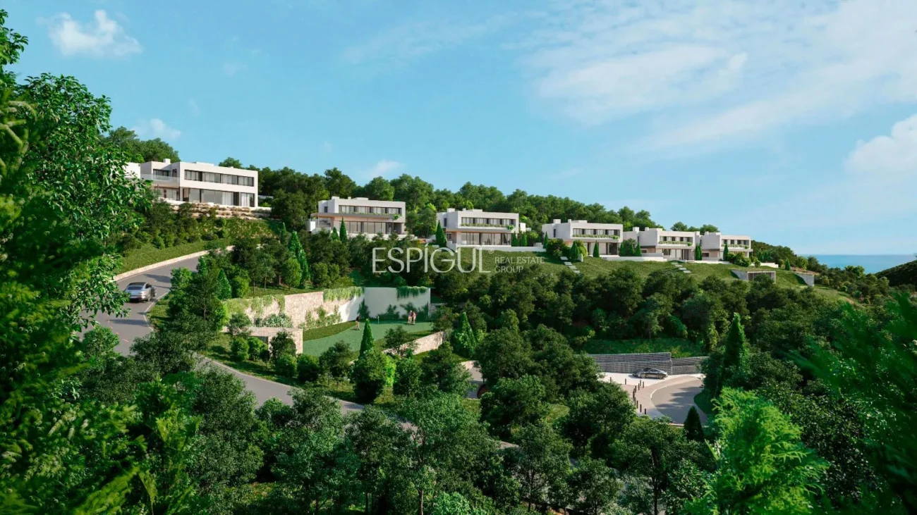 Lujo con vistas al mar: Exclusivas casas  de obra nueva con piscina en Llavaneras