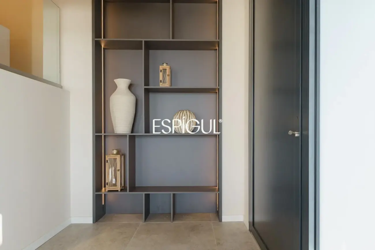 Luxe amb vistes al mar: Exclusives cases d’obra nova amb piscina a Llavaneres