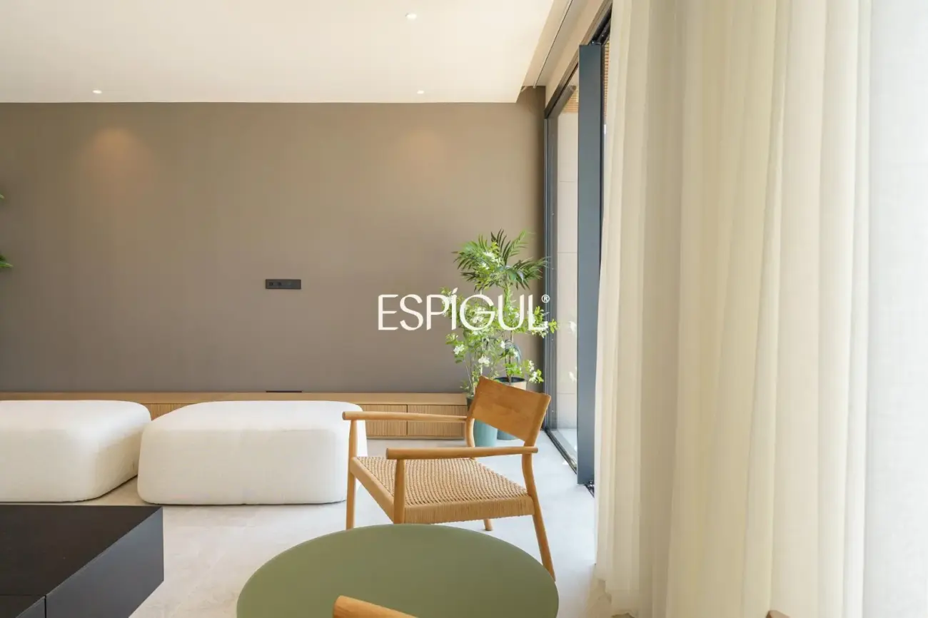 Luxe amb vistes al mar: Exclusives cases d’obra nova amb piscina a Llavaneres