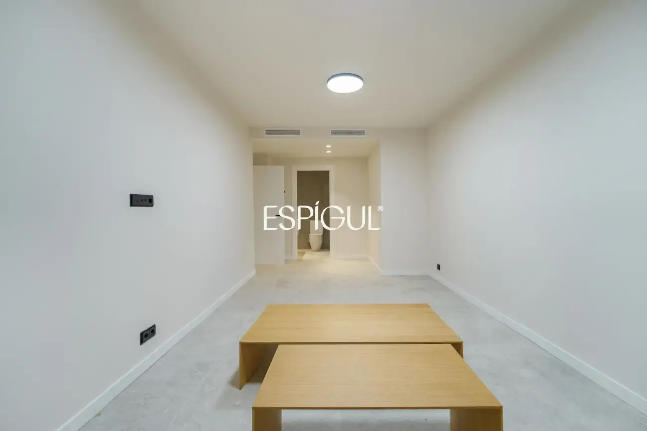 Luxe amb vistes al mar: Exclusives cases d’obra nova amb piscina a Llavaneres