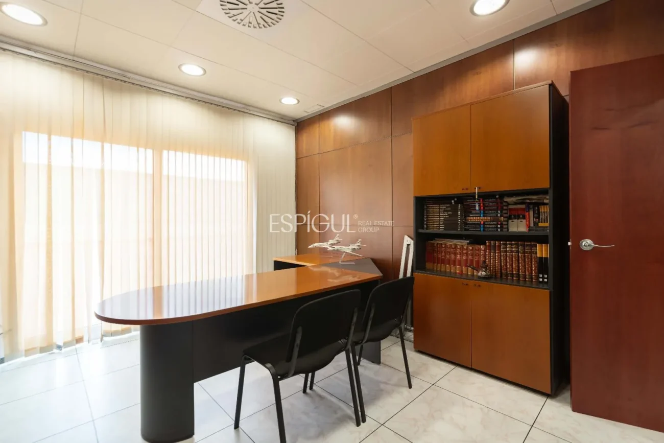 Office for sale in Empuriabrava