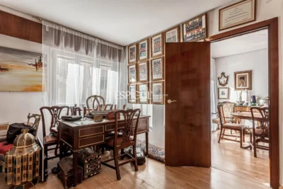 Apartment to renovate in Ortega y Gasset with garage and storage room