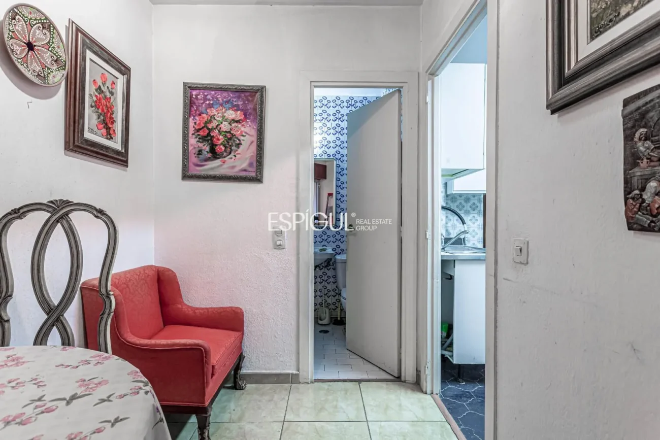 Apartment to renovate in Ortega y Gasset with garage and storage room