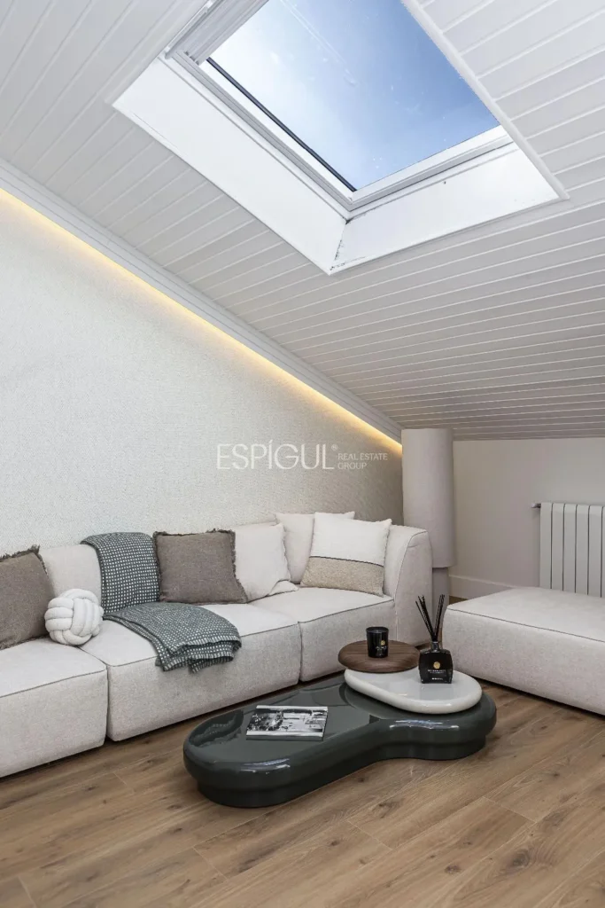 Duplex apartment with terrace on Calle Barquillo, Chueca-Justicia