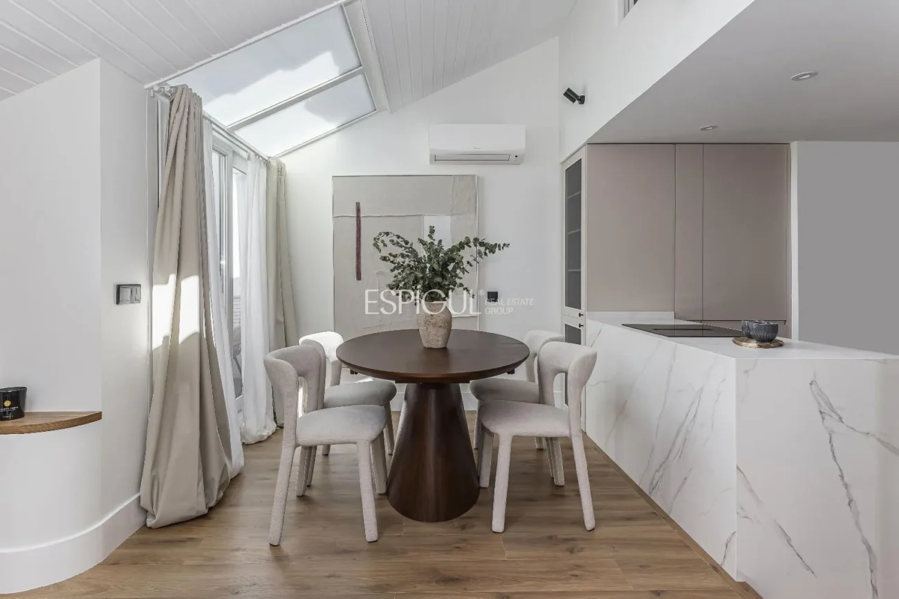 Duplex apartment with terrace on Calle Barquillo, Chueca-Justicia
