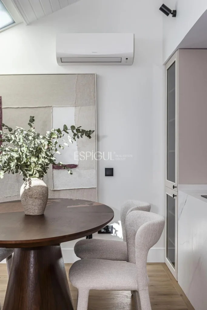 Duplex apartment with terrace on Calle Barquillo, Chueca-Justicia