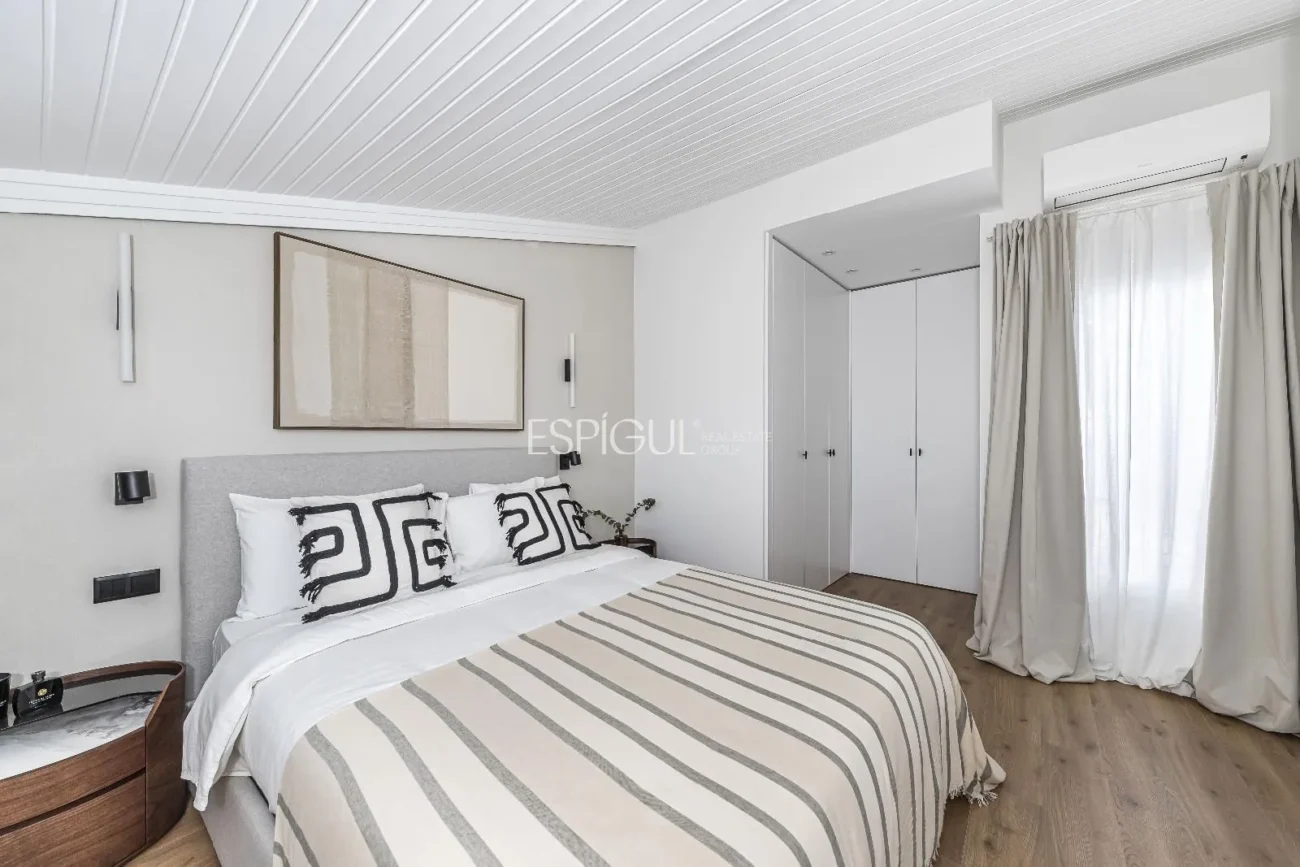 Duplex apartment with terrace on Calle Barquillo, Chueca-Justicia