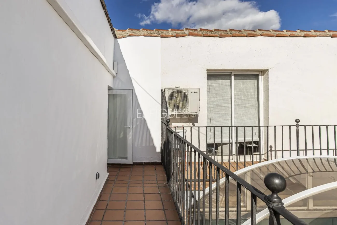 Duplex apartment with terrace on Calle Barquillo, Chueca-Justicia