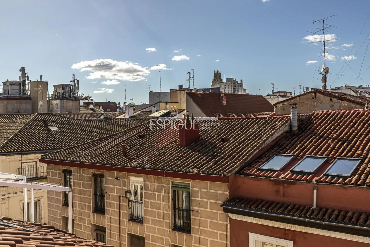 Duplex apartment with terrace on Calle Barquillo, Chueca-Justicia