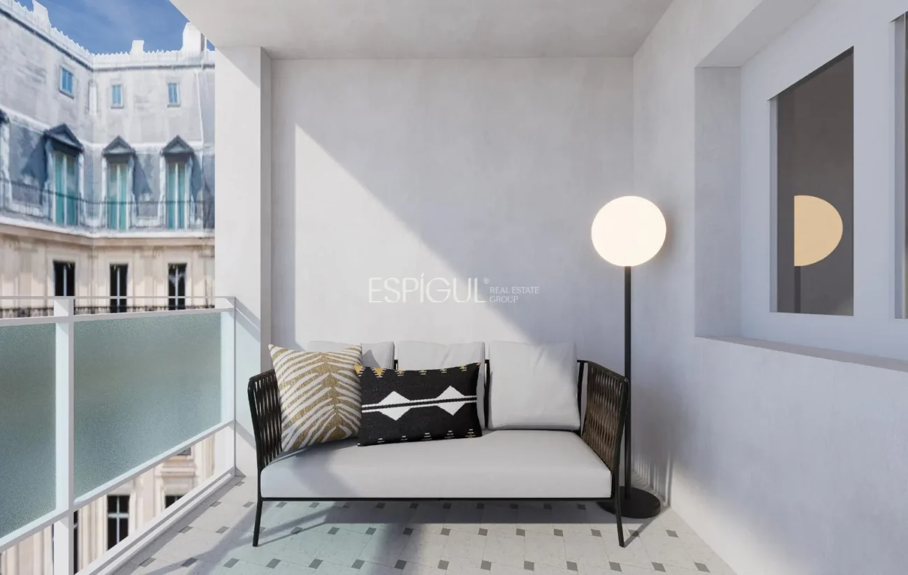 Apartment with terrace on Poeta Esteban Villegas street, Jeronimos