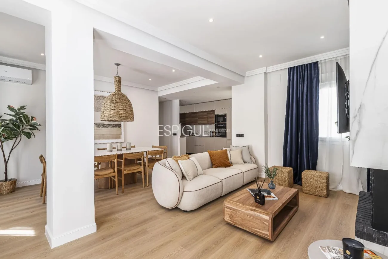 Apartment with terrace for sale in General Diaz Porlier, Lista