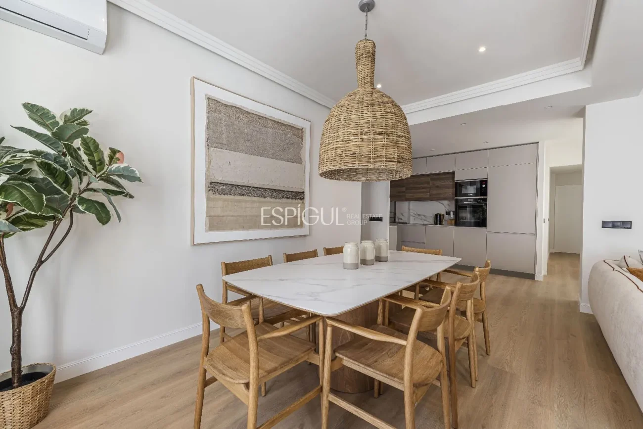 Apartment with terrace for sale in General Diaz Porlier, Lista