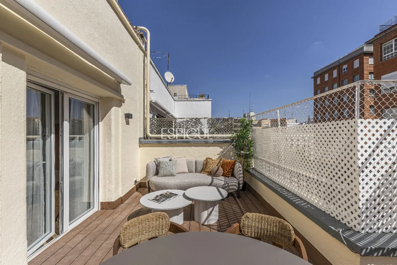 Apartment with terrace for sale in General Diaz Porlier, Lista