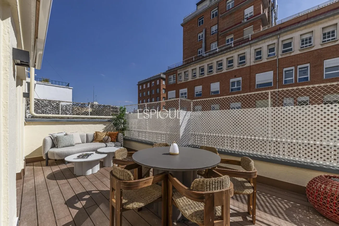 Apartment with terrace for sale in General Diaz Porlier, Lista