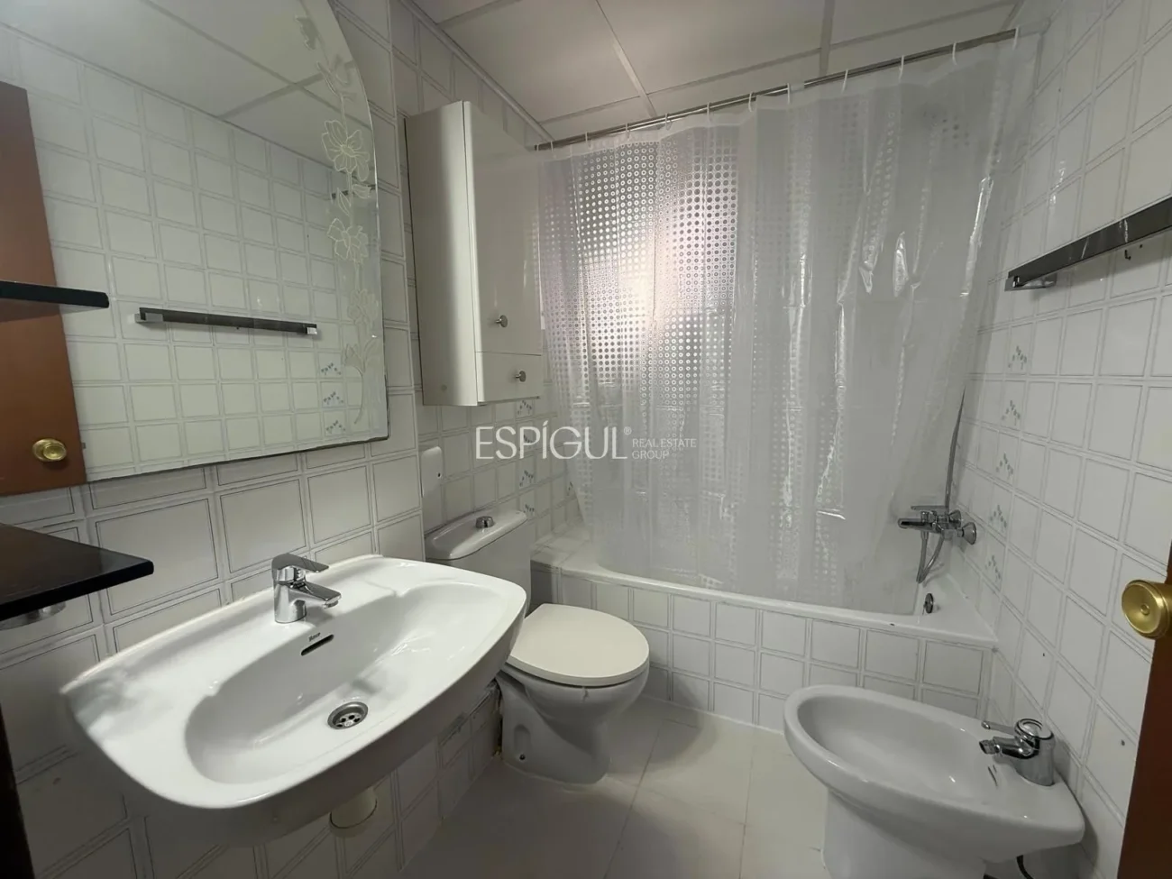 apartment for TEMPORARY rent three bedrooms Girona