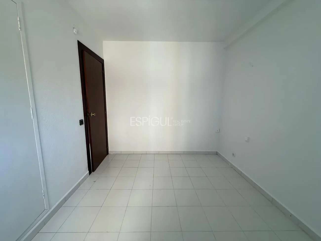 apartment for TEMPORARY rent three bedrooms Girona