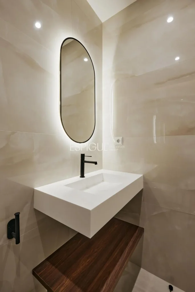 Exterior apartment on General Pardiñas street, Goya