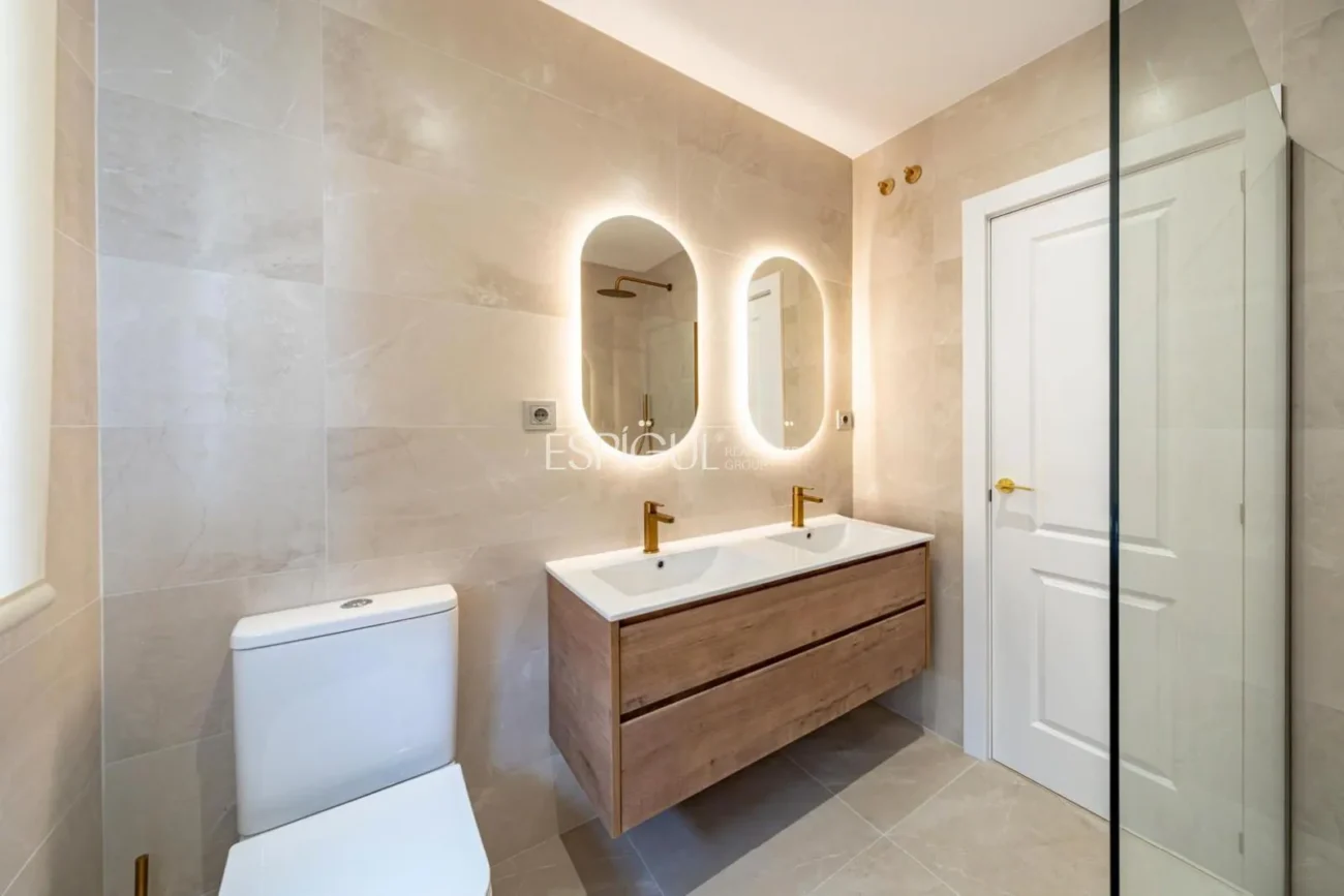 Exterior apartment on Goya Street, Salamanca District