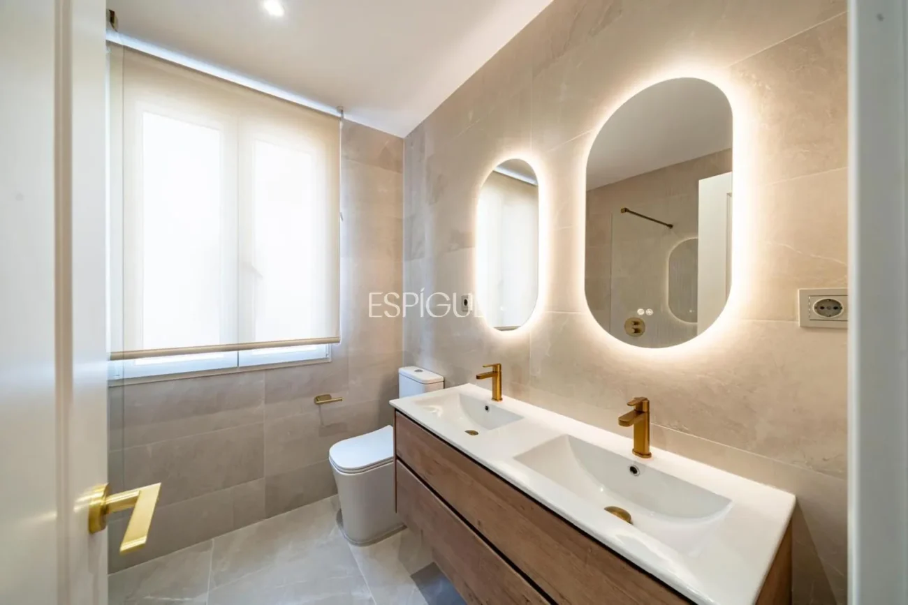 Exterior apartment on Goya Street, Salamanca District