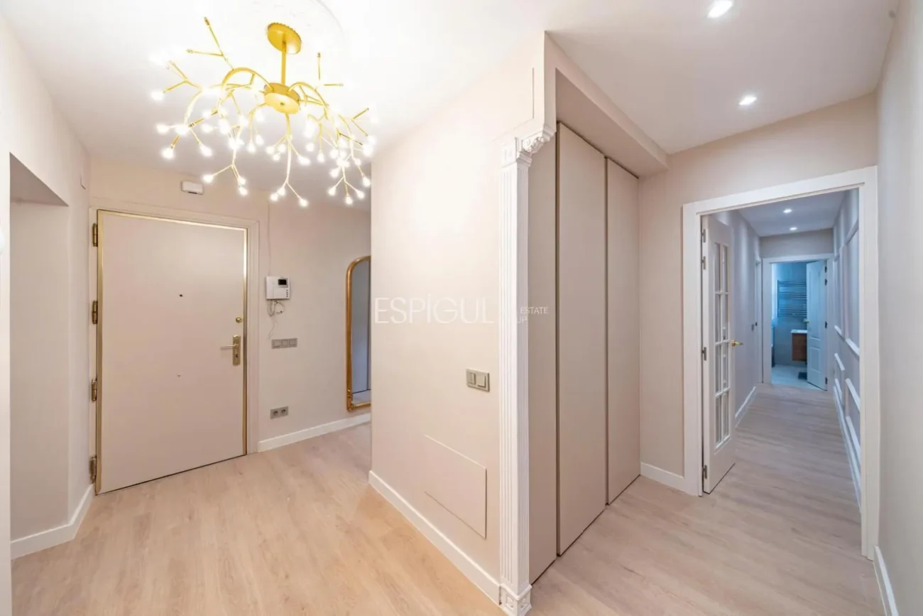 Exterior apartment on Goya Street, Salamanca District