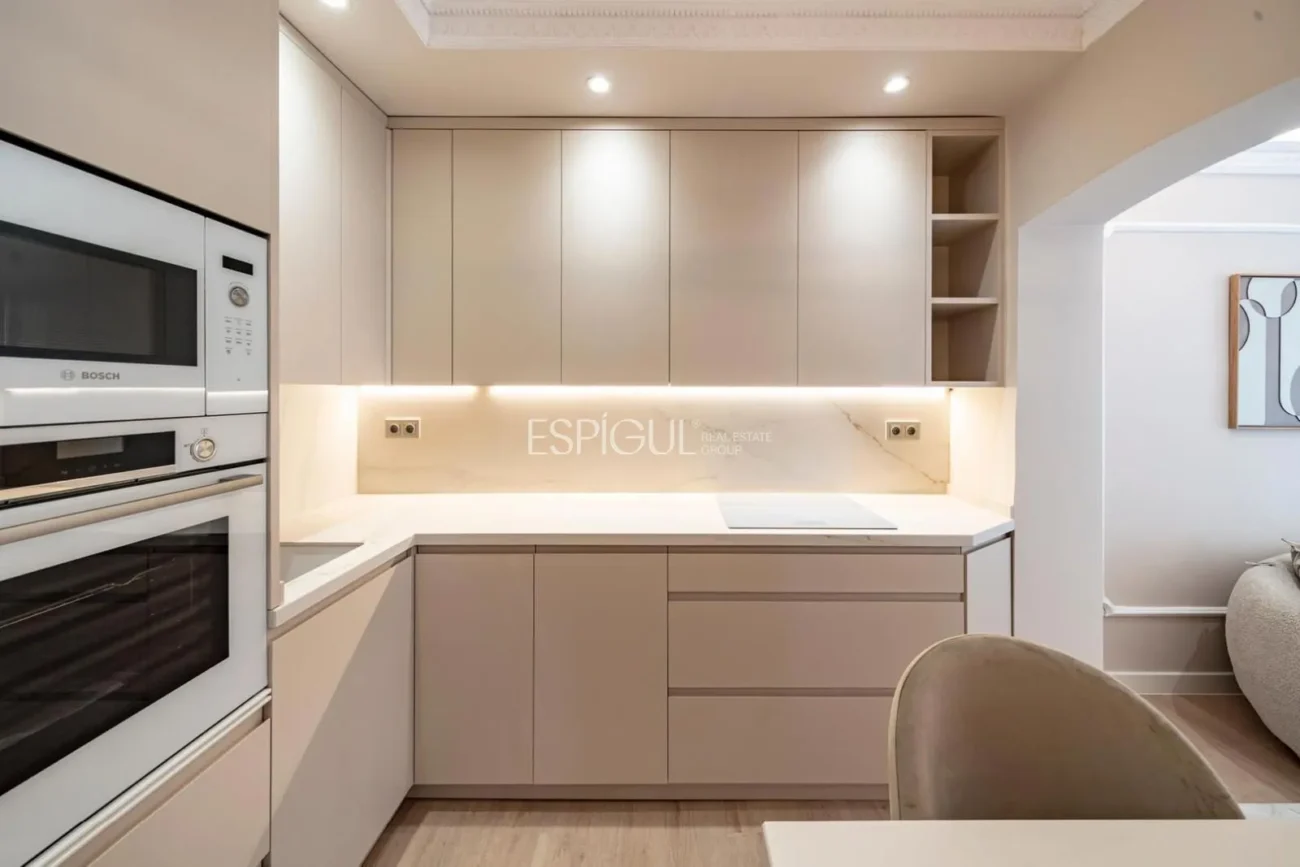 Exterior apartment on Goya Street, Salamanca District