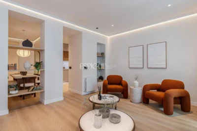 Renovated apartment for sale in Plaza Dos de Mayo, Malasaña