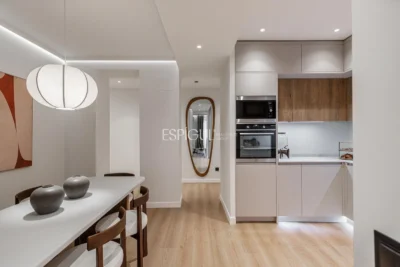 Renovated apartment for sale in Plaza Dos de Mayo, Malasaña