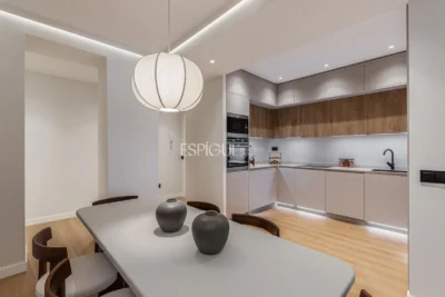 Renovated apartment for sale in Plaza Dos de Mayo, Malasaña