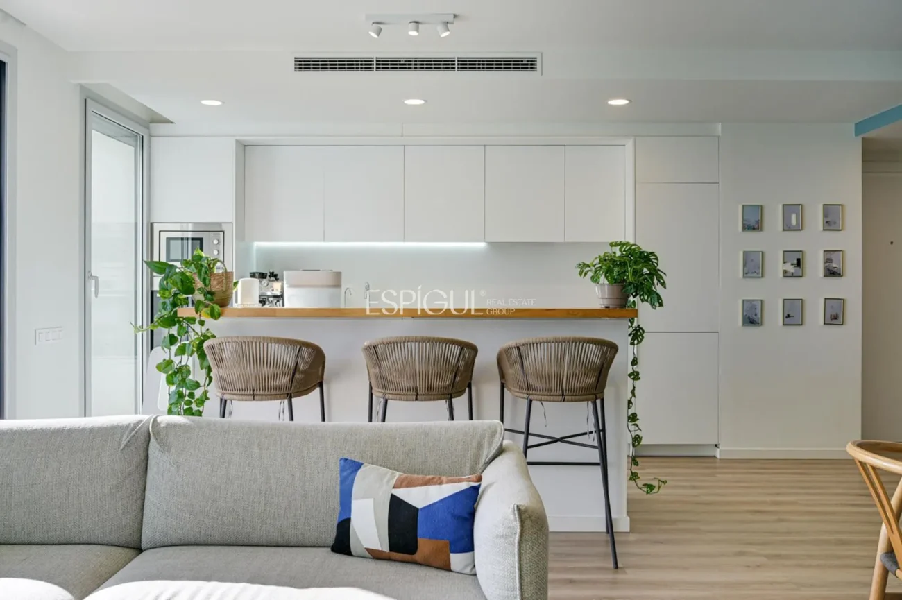 Прекрасная квартира в новостройке недалеко от моря в Эль-Масноу