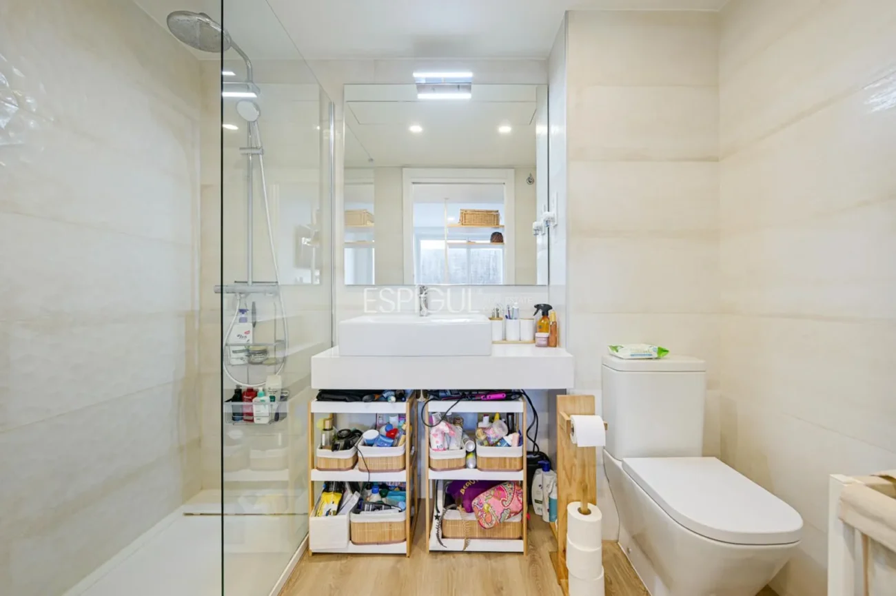 Прекрасная квартира в новостройке недалеко от моря в Эль-Масноу