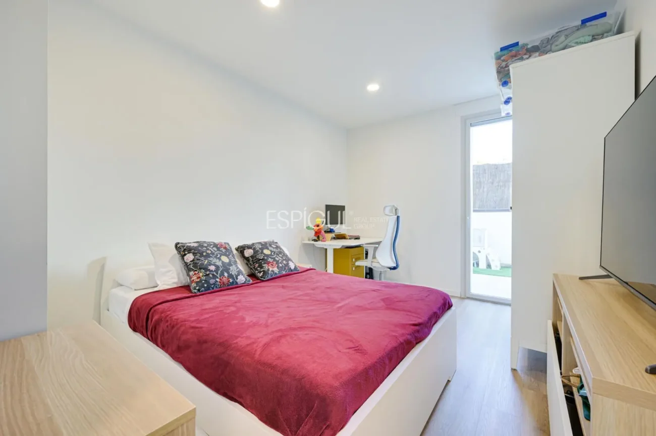 Прекрасная квартира в новостройке недалеко от моря в Эль-Масноу