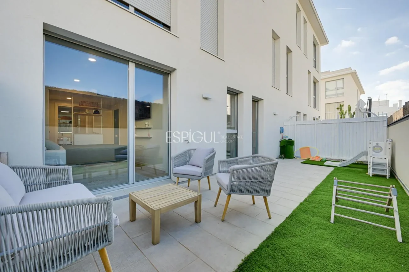 Прекрасная квартира в новостройке недалеко от моря в Эль-Масноу