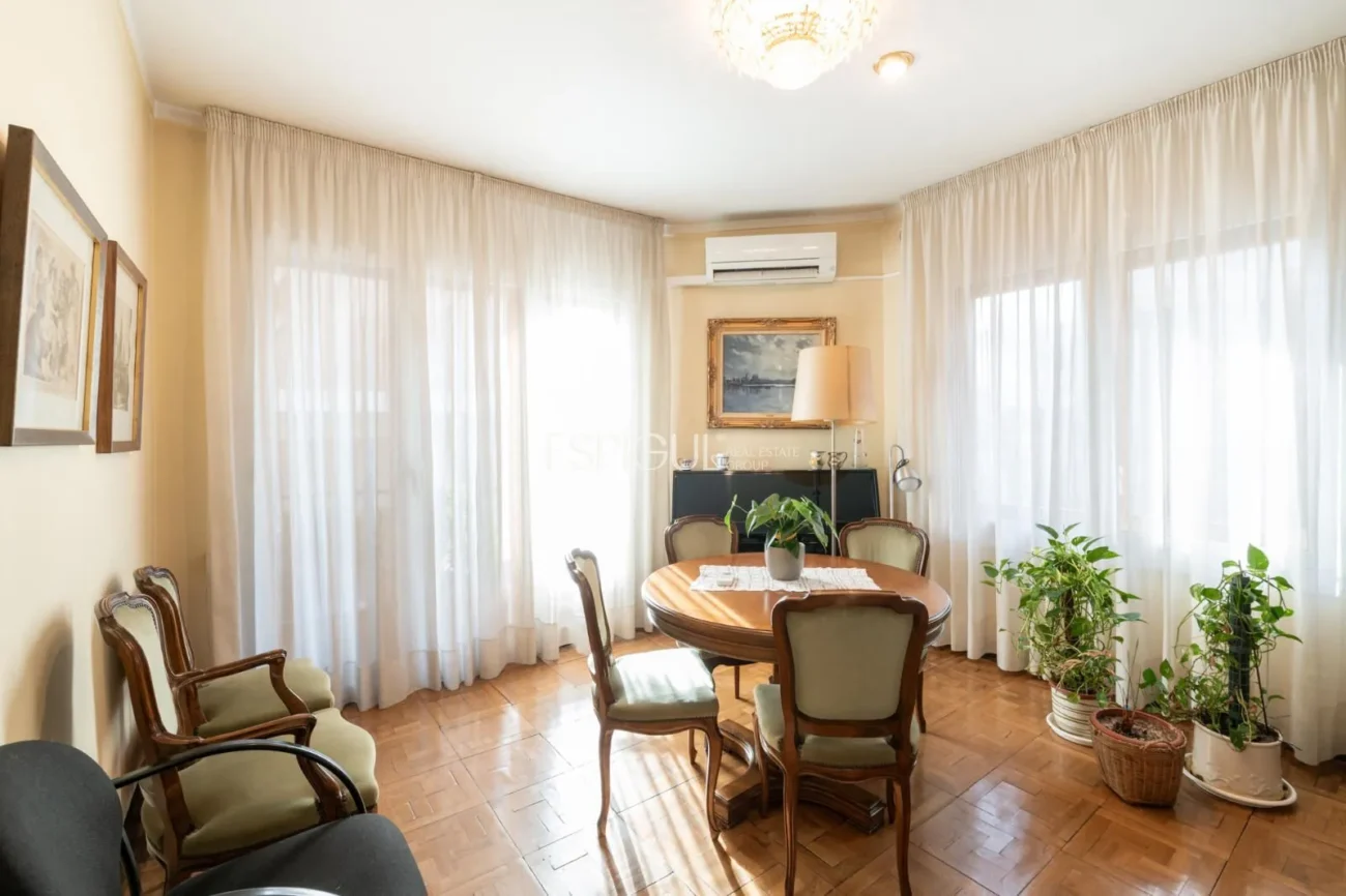 Appartement spacieux avec place de parking à Putxet (Sarrià-Sant Gervasi)