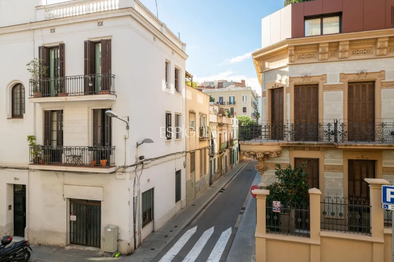 Appartement spacieux avec place de parking à Putxet (Sarrià-Sant Gervasi)