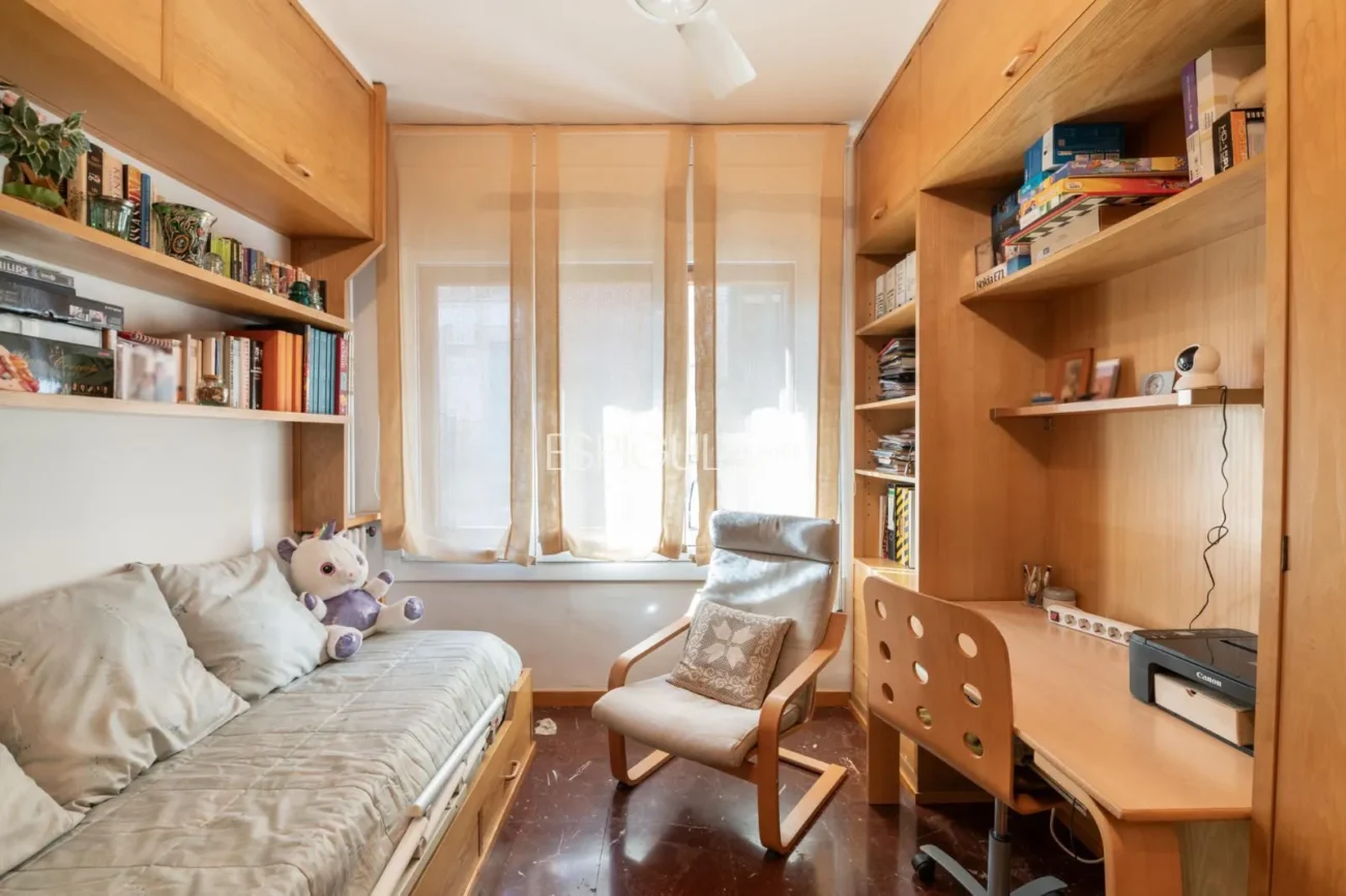 Appartement spacieux avec place de parking à Putxet (Sarrià-Sant Gervasi)