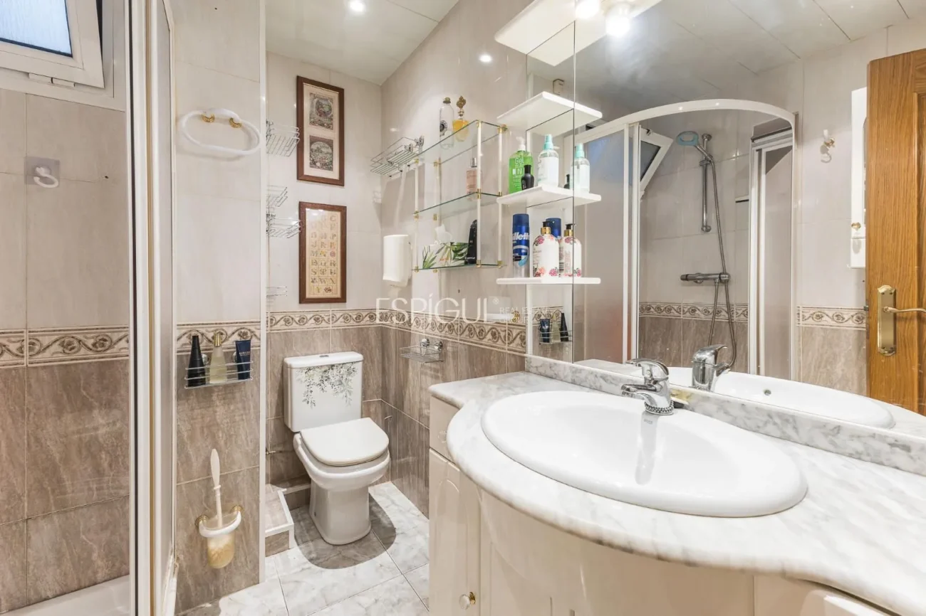 Duplex penthouse with double orientation and great potential