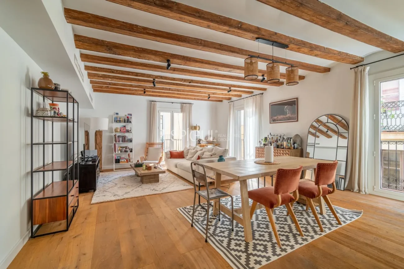 Penthouse exclusif avec terrasse privée dans le Born