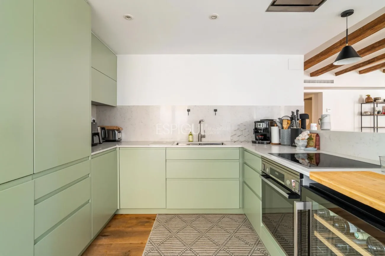 Penthouse exclusif avec terrasse privée dans le Born