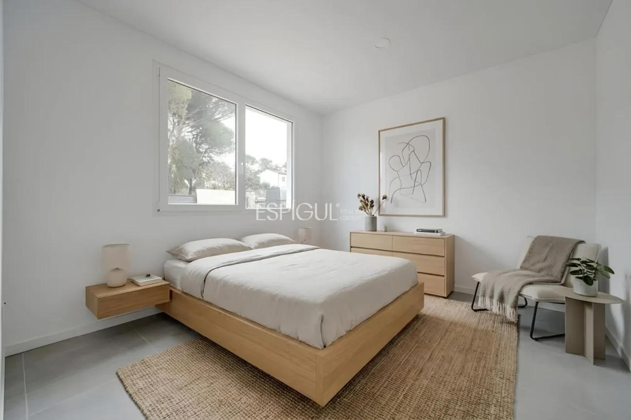 Casa de Obra Nueva con Piscina y Vistas al Bosque en Las Canyera, Llagostera